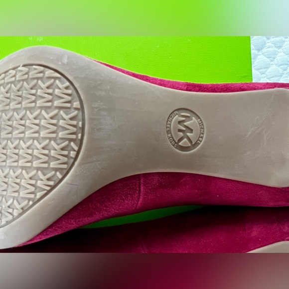 MICHAEL KORS Suede Pink Raspberry Pumps 🩷 - Picture 7 of 12